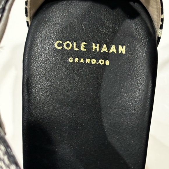 Cole Hannan wedges black and white size 10